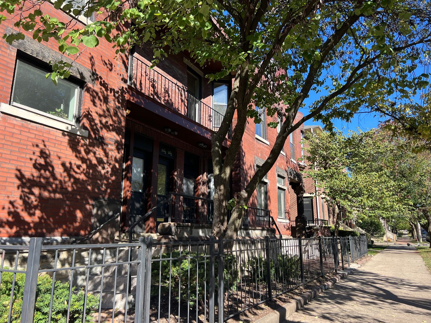 Columbus Apartment: 24-30 E 1st Ave