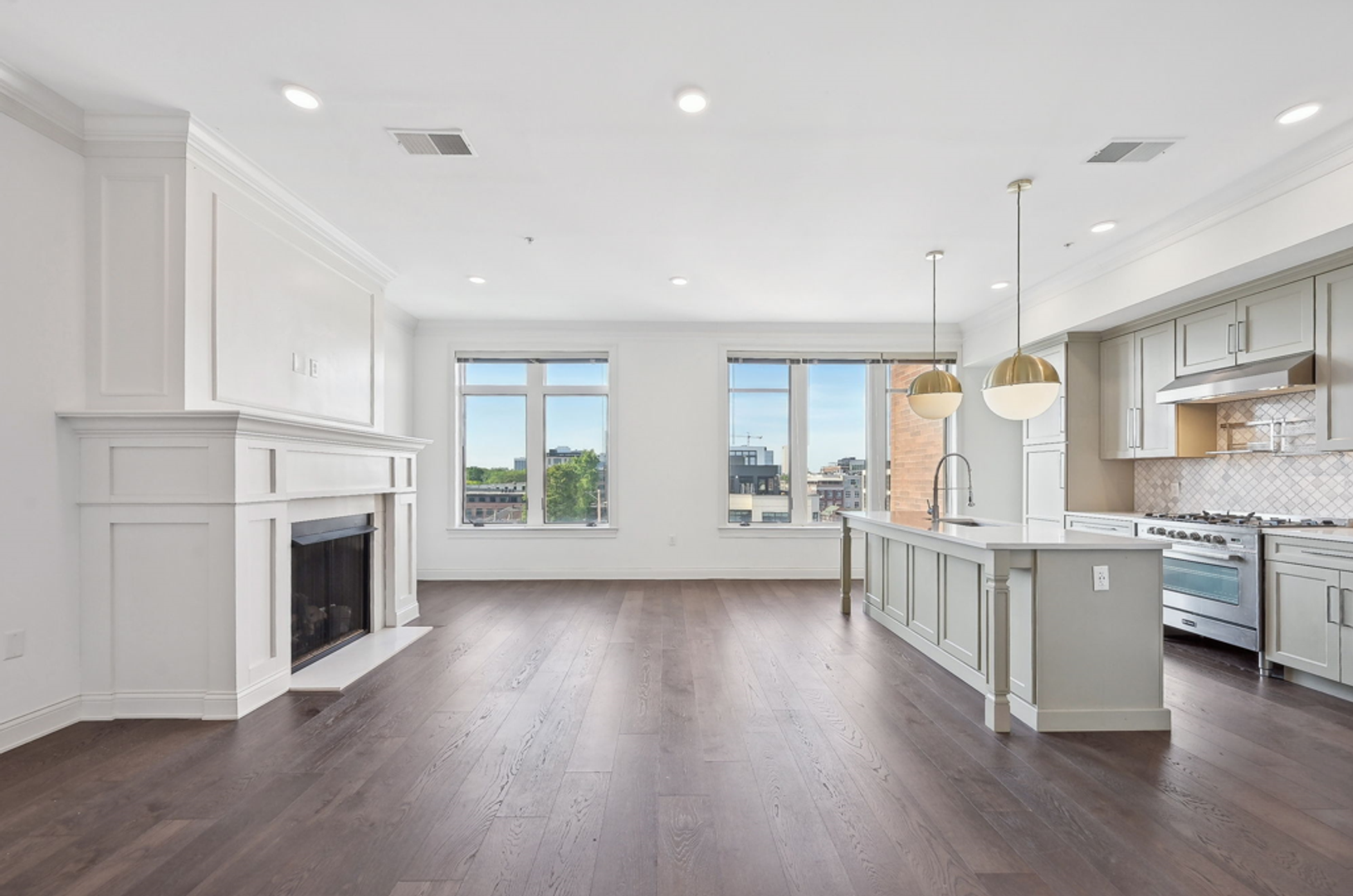 Columbus Apartment: 936 N High St