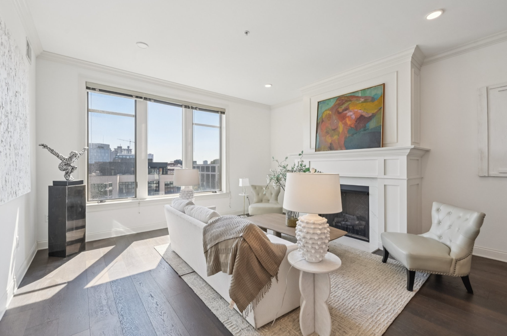 Columbus Apartment: 936 N High St