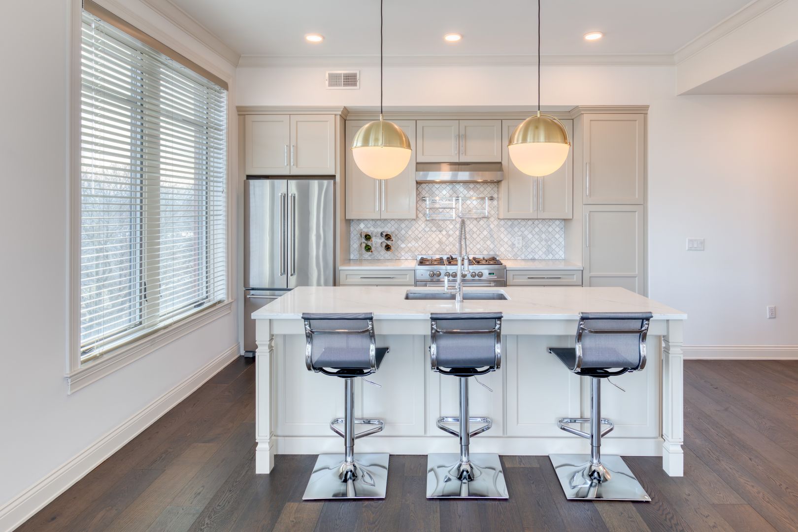 Columbus Apartment: 936 N High St