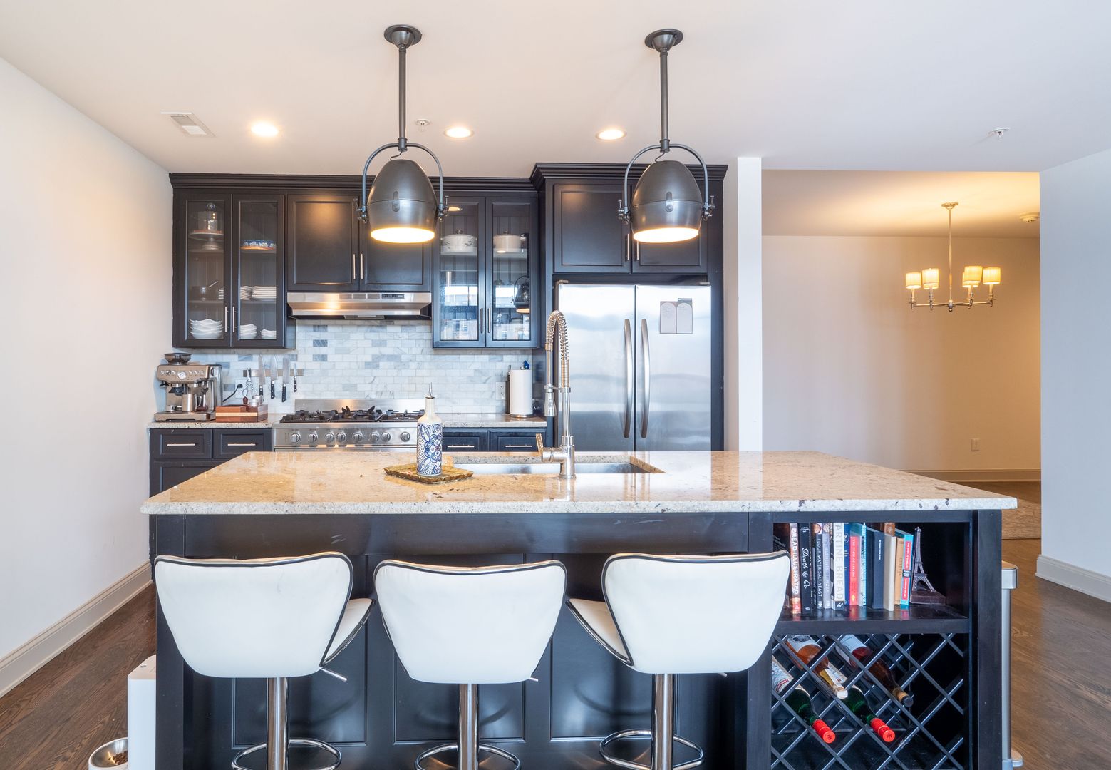 Columbus Apartment: 939 N. High St