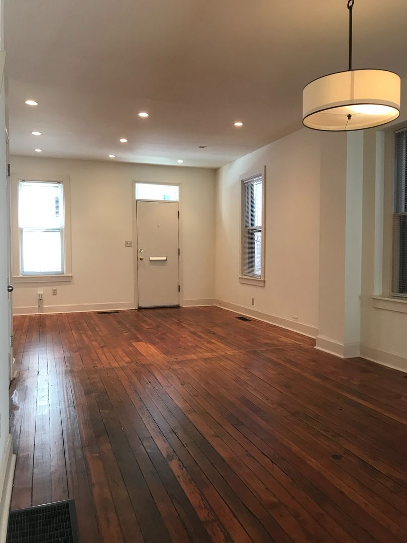 Columbus Apartment: 714 N High