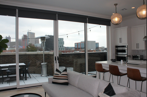1 bedroom 1.5 bath PENTHOUSE w/ patio! – photo 1