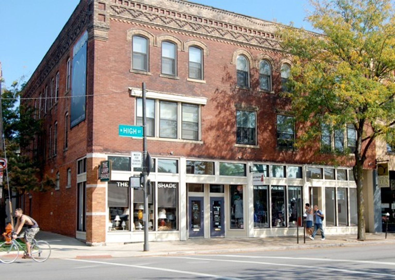Columbus Apartment: 984 N High Street