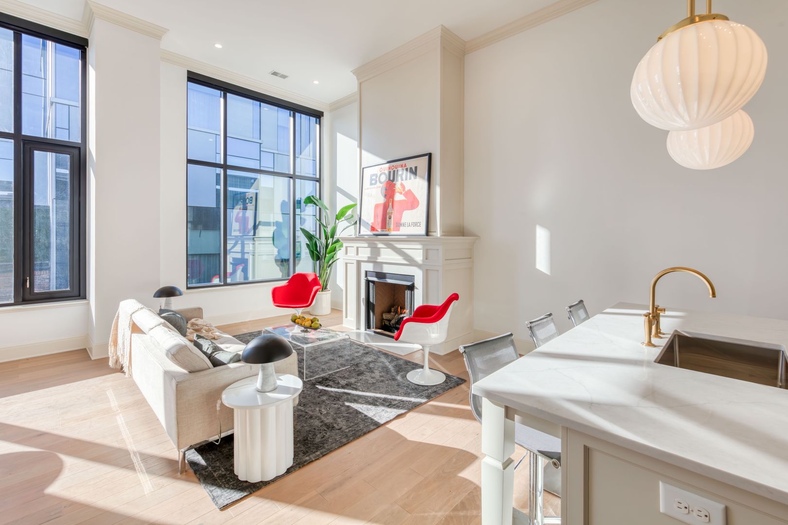 Columbus Apartment: 35 E. Hubbard Ave