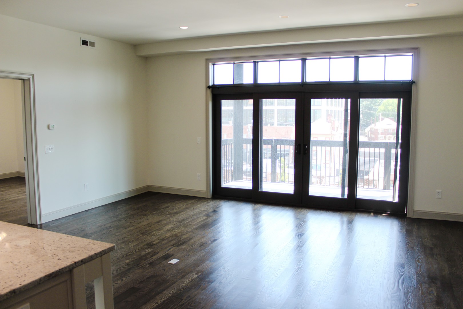 Columbus Apartment: 939 N. High St