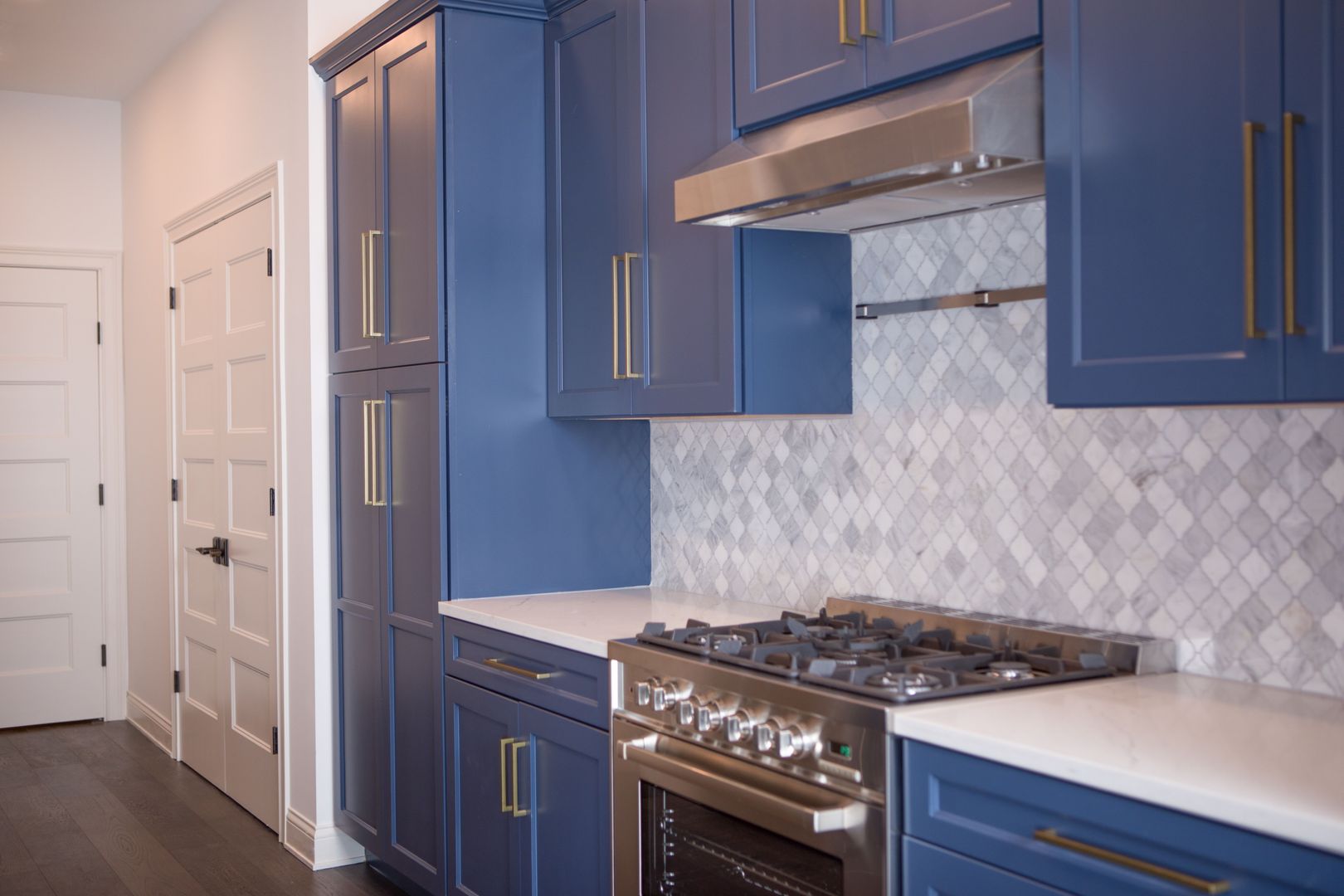 Columbus Apartment: 936 N High St