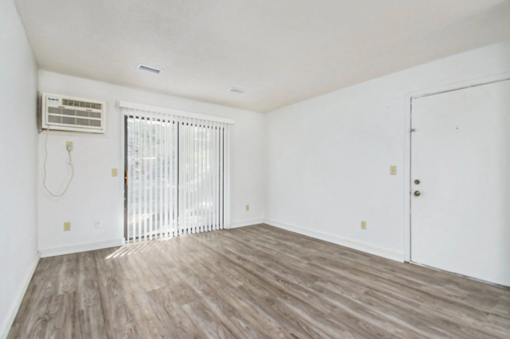 Wyoming Apartment: 1431 - 1552 44th St SW