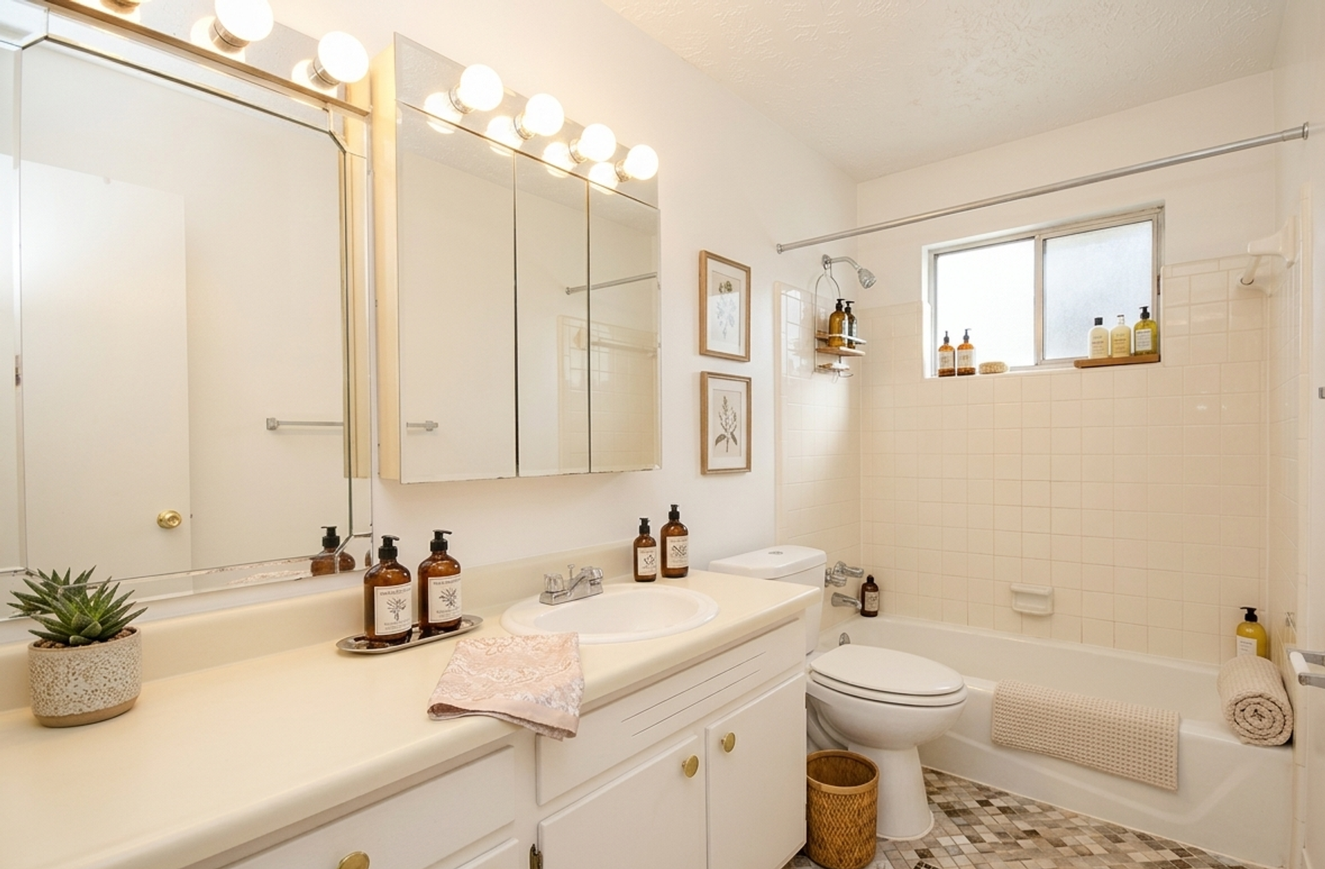Marietta Apartment: 16 Beech Rd SE