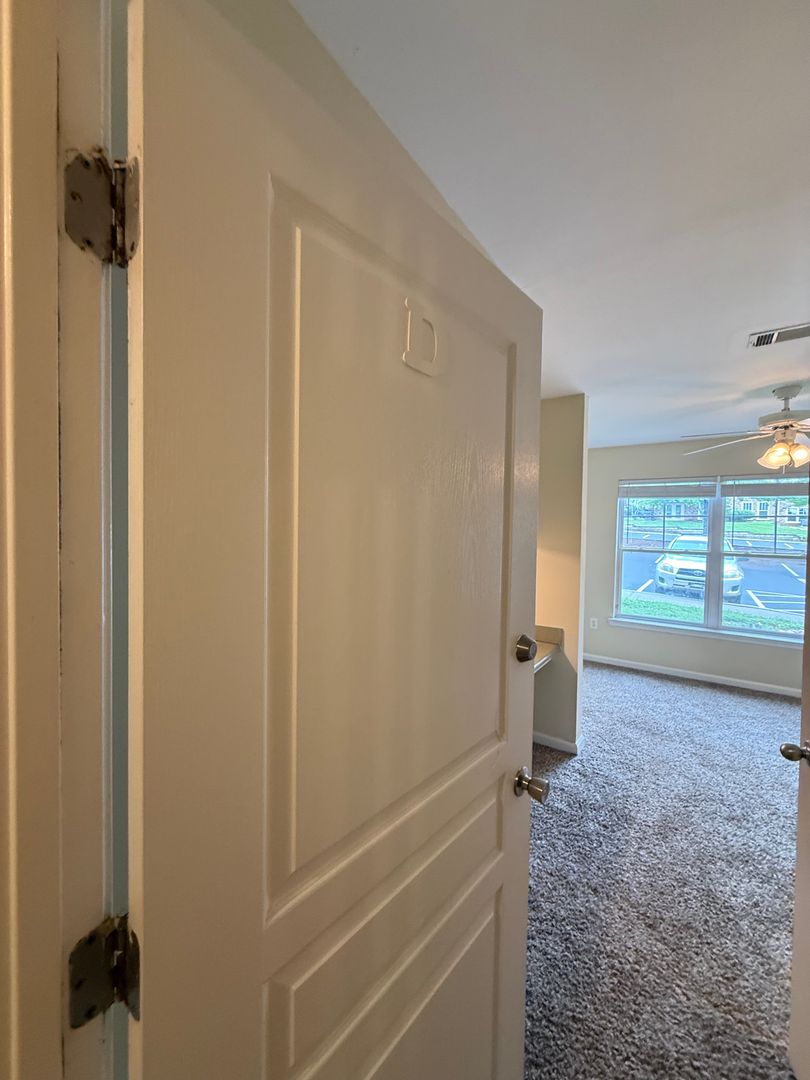 Knoxville Apartment: 3704 Spruce Ridge Way