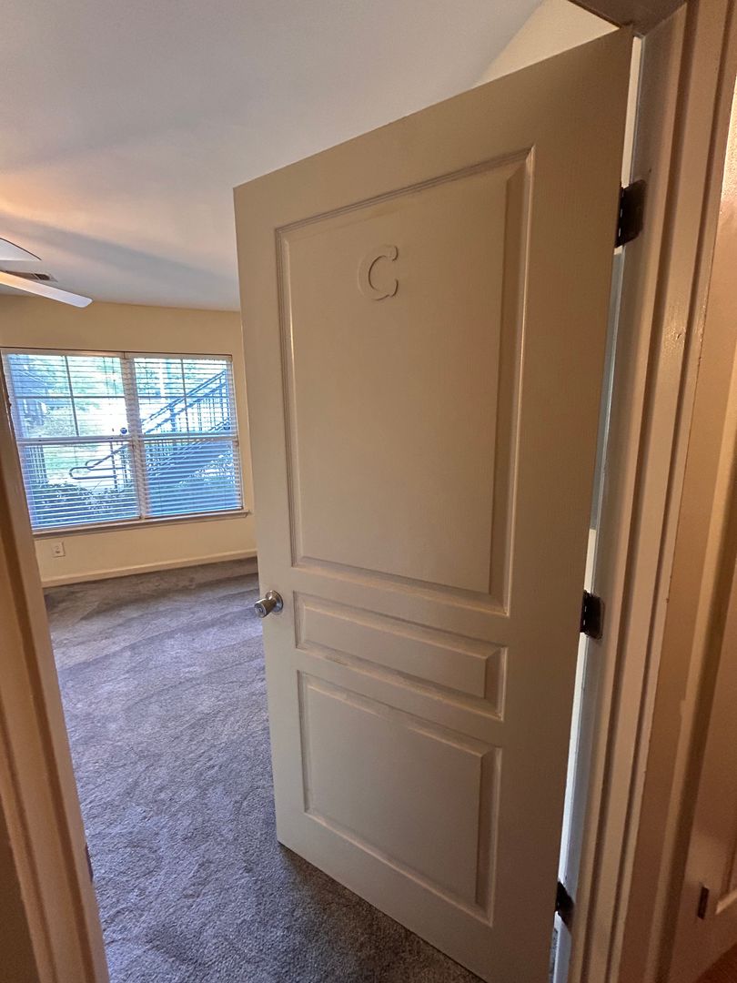 Knoxville Apartment: 3831 Cherokee Woods Way