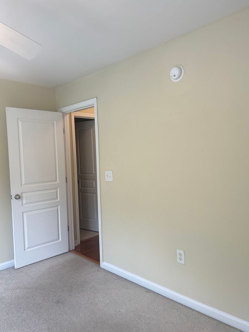 Knoxville Apartment: 3940 Cherokee Woods Way