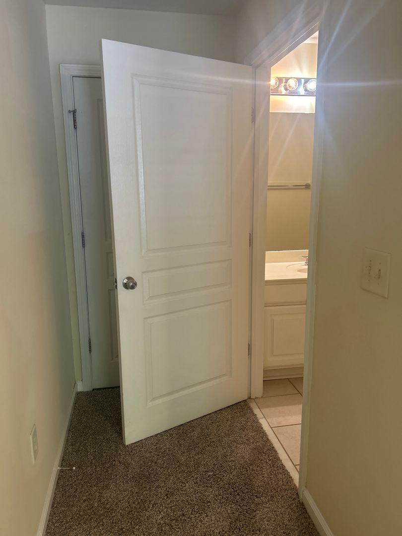 Knoxville Apartment: 3921 Cherokee Woods Way