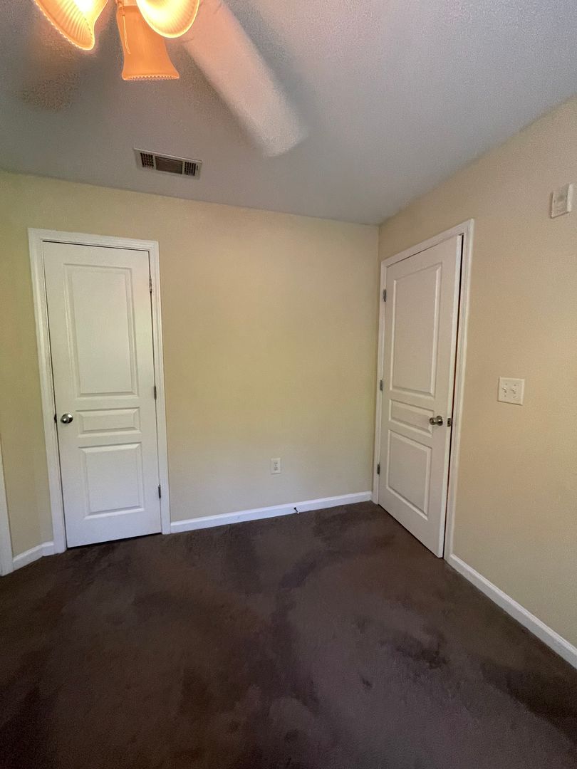 Knoxville Apartment: 3700 Spruce Ridge Way