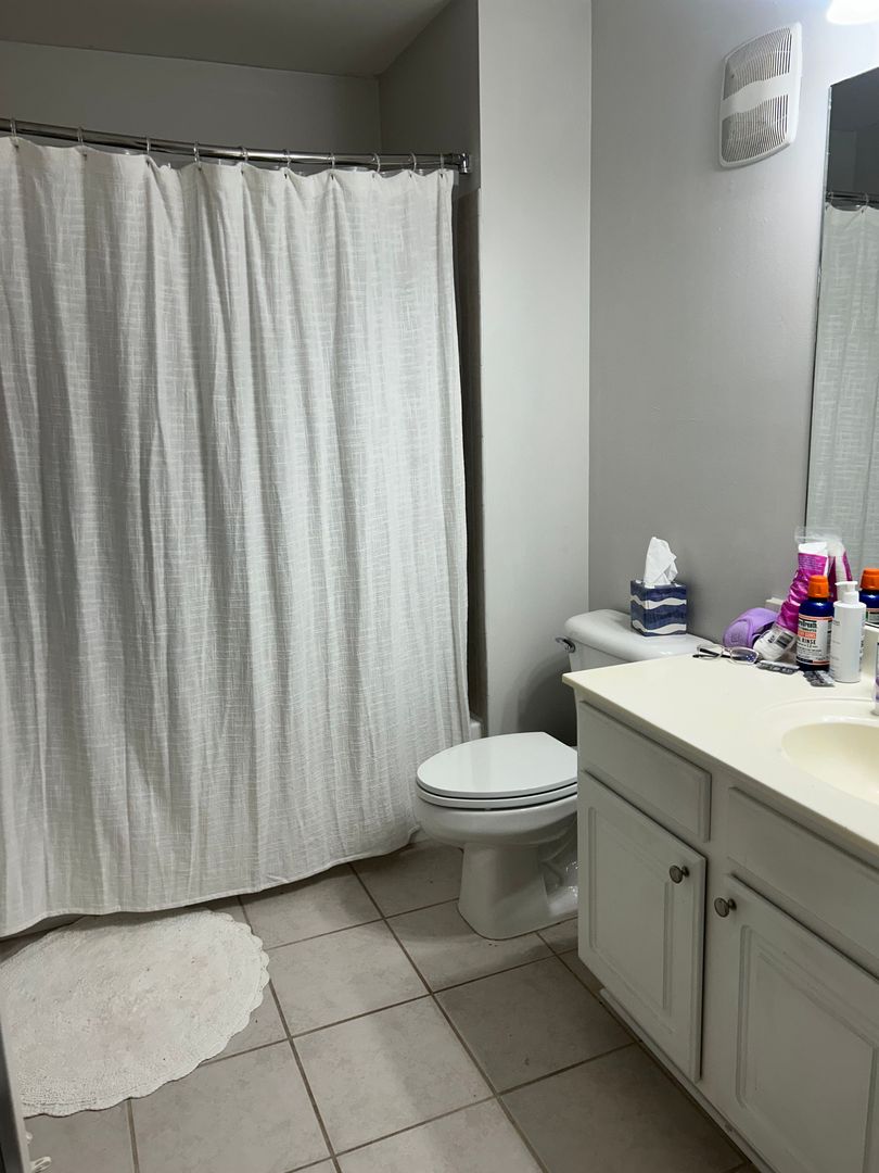 Knoxville Apartment: 3825 Cherokee Woods Way