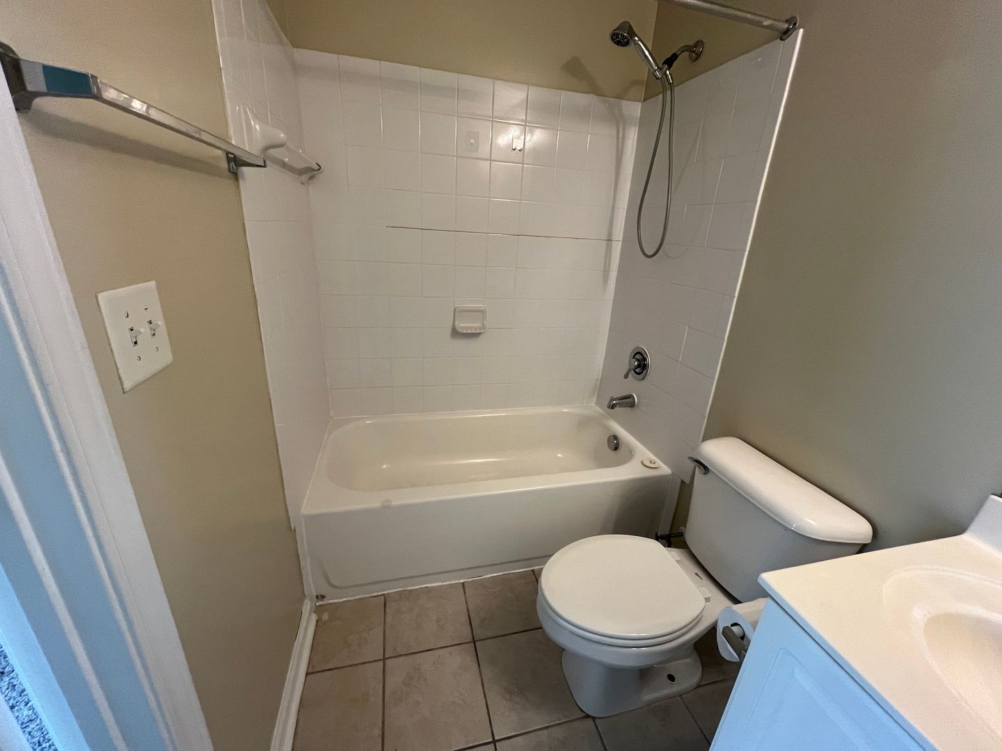 Knoxville Apartment: 1122 Tree Top Way