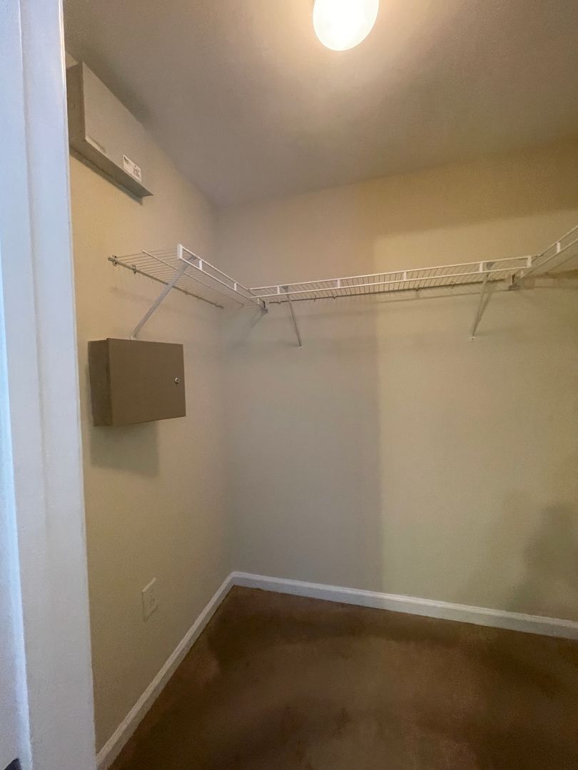 Knoxville Apartment: 3831 Cherokee Woods Way