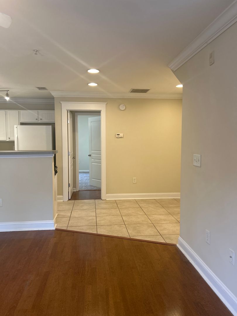 Knoxville Apartment: 3940 Cherokee Woods Way