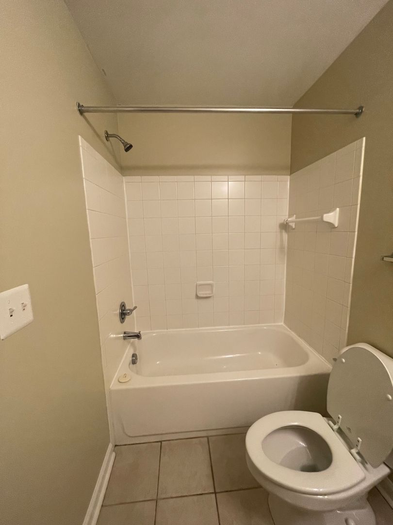 Knoxville Apartment: 1101 Tree Top Way