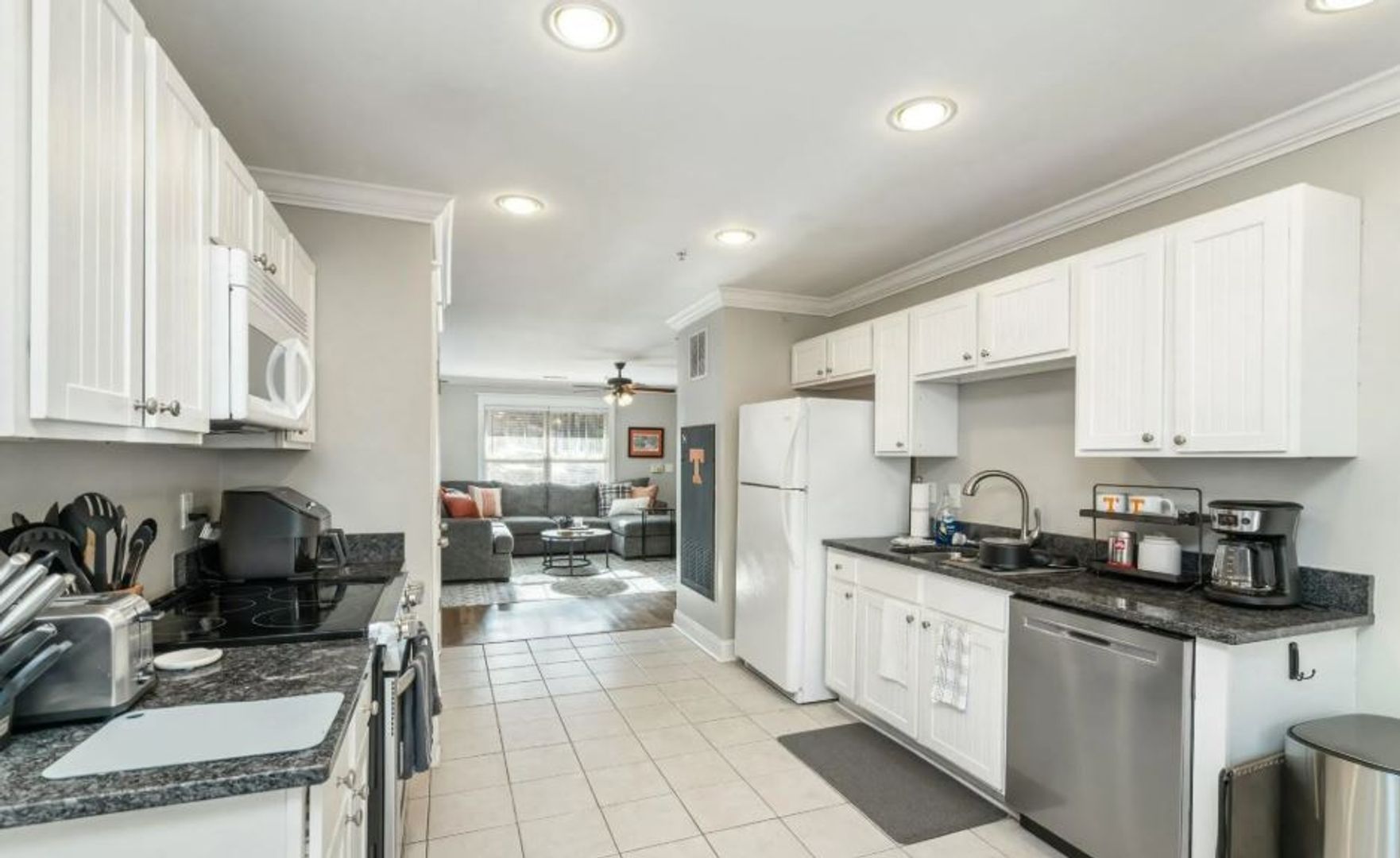 Knoxville Apartment: 3825 Cherokee Woods Way