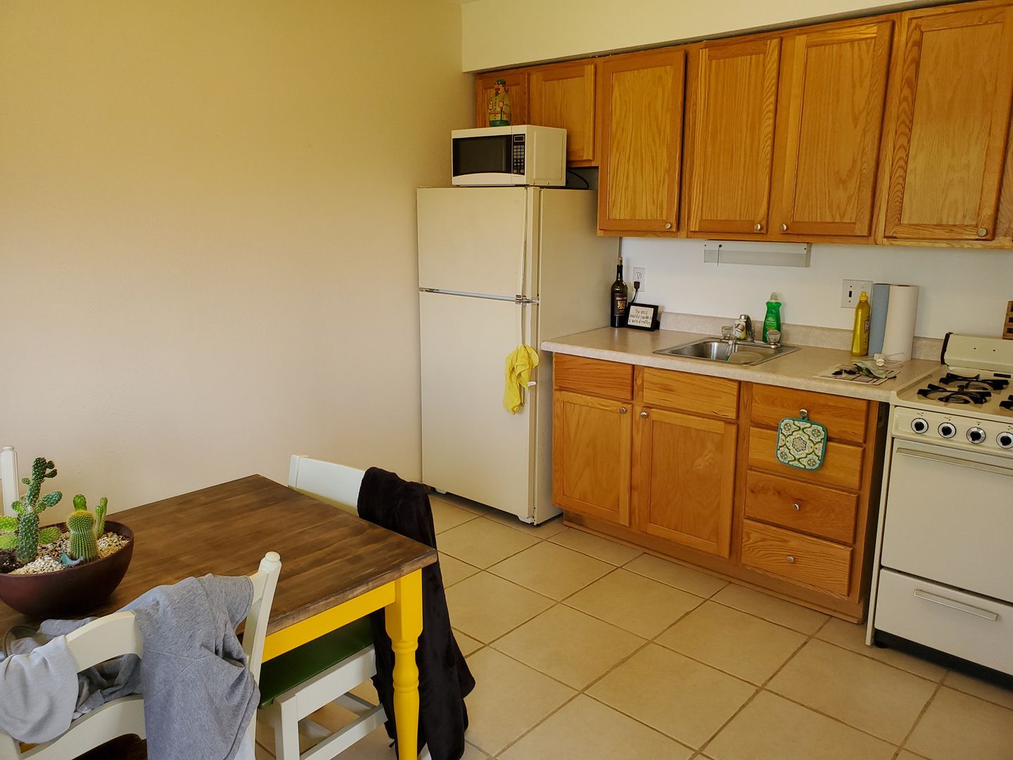 Milwaukee Apartment: 3051 W. Ruskin Court