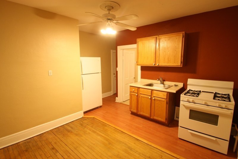 Milwaukee Apartment: 2443 N. Bartlett Avenue