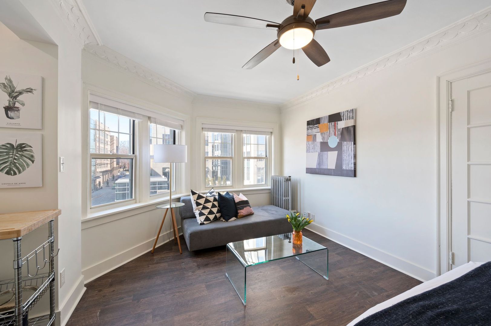 Kansas City Apartment: 4809 Roanoke Parkway