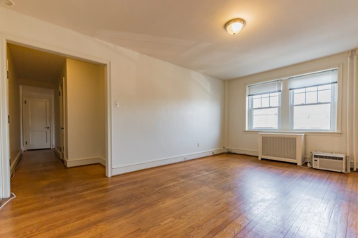 Two Bedroom: Hazel Apartments – photo 1