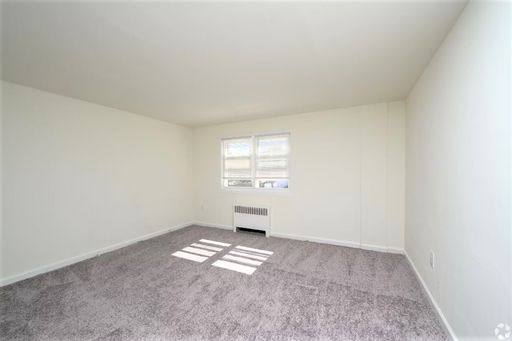 Large Two Bedroom Available: Penzel Manor – photo 1