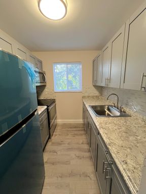 Renovated Two Bedroom Apartment Available in Boynton Beach, FL – photo 1