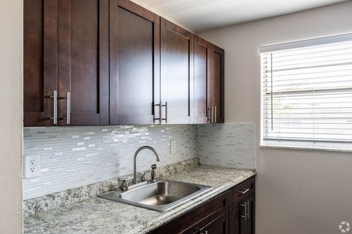 Renovated One Bedroom Available in Boynton Beach, FL – photo 1