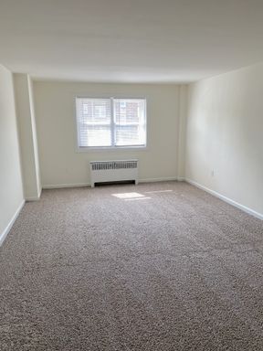 Two Bedroom Available: Penzel Manor – photo 1
