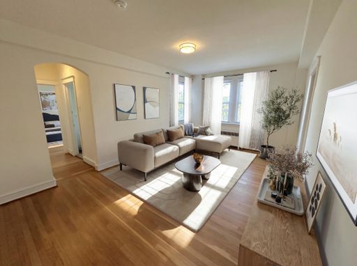 One Bedroom Apartment Available: Parkwood Manor Apartments