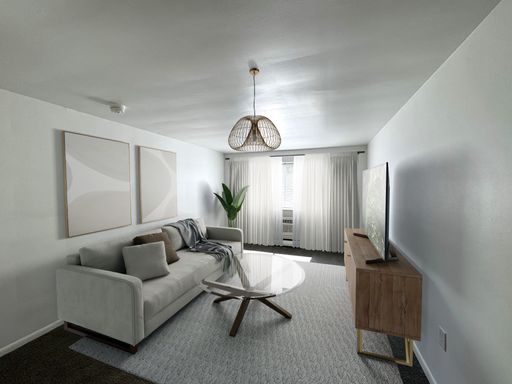 One Bedroom: Carole House