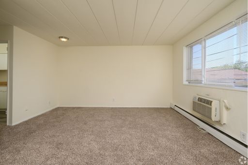 Studio Apartment: Ambassador Terrace