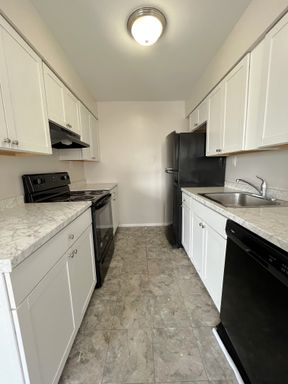 Two Bed Two Bath Available: Lindenwood North