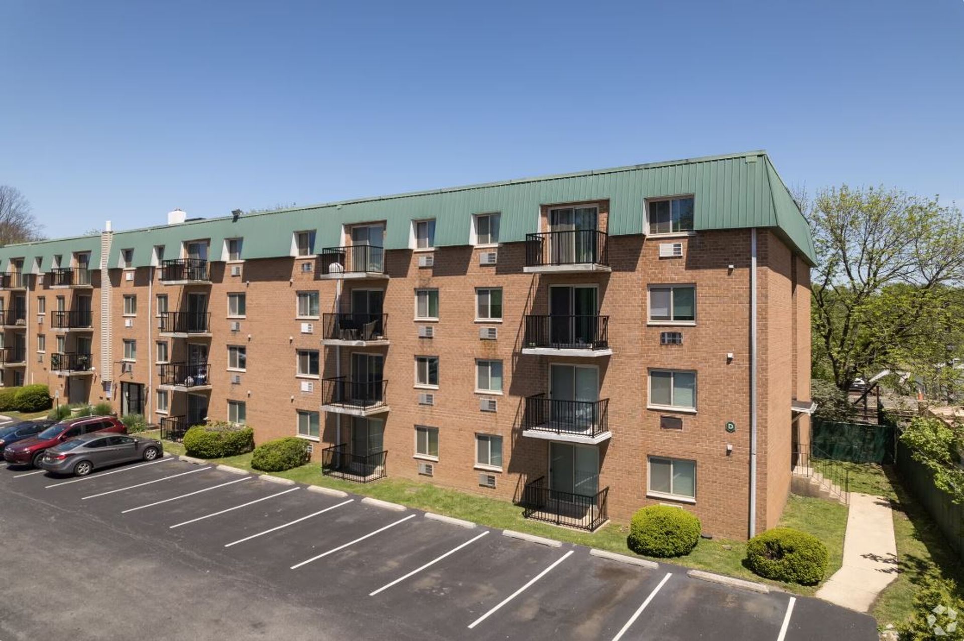 Upper Darby Apartment: 7200 Merion Terrace