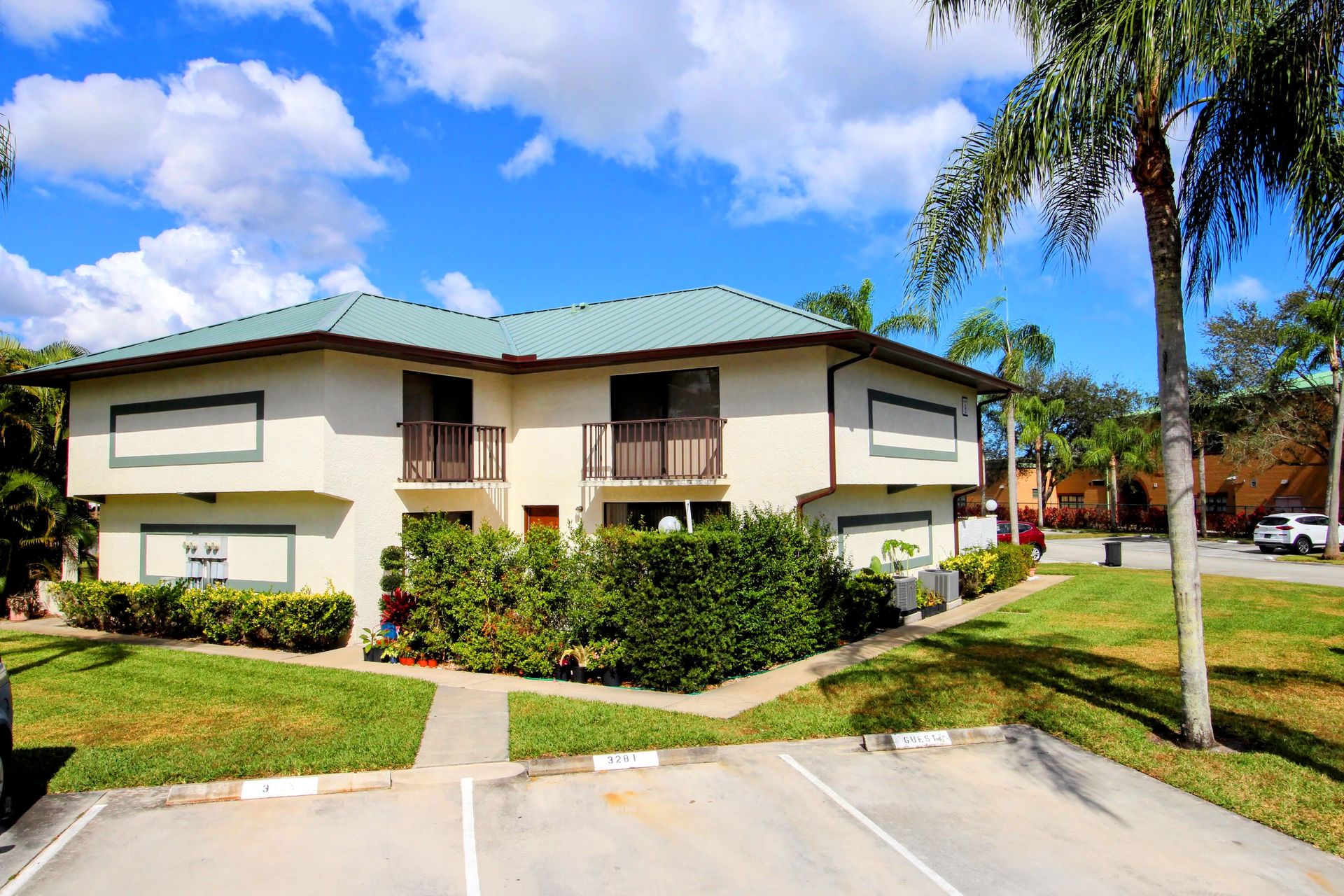 Stuart Apartment: 5122 SE Lisbon Circle