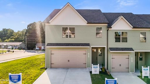 1708 Bennett Village Drive, Maryville, TN 37804