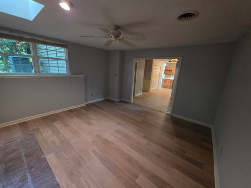 Listing photo thumbnail