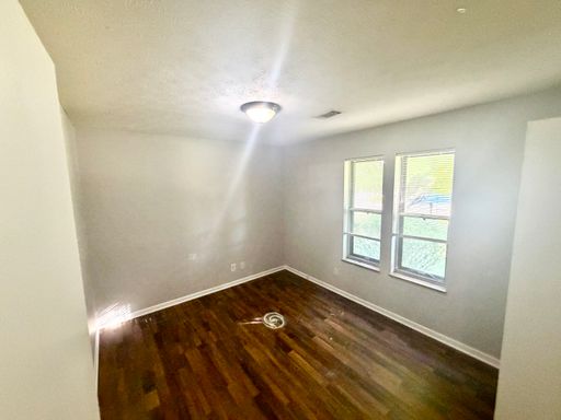 Listing photo thumbnail