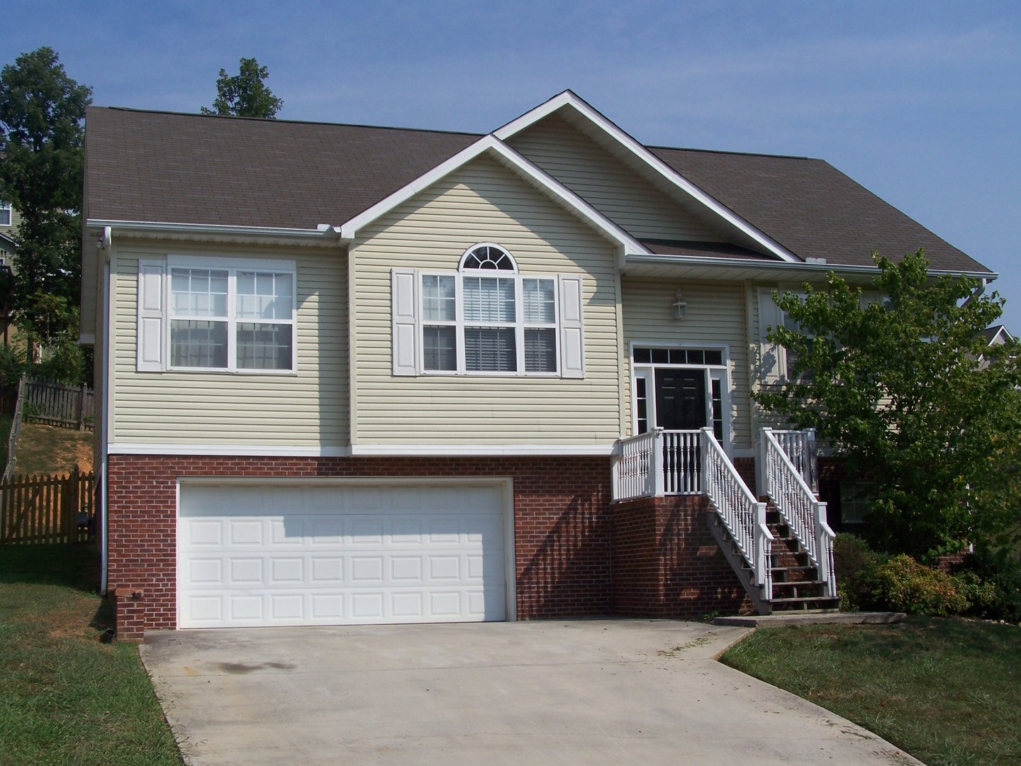 Knoxville House: 6663 Creekhead Drive