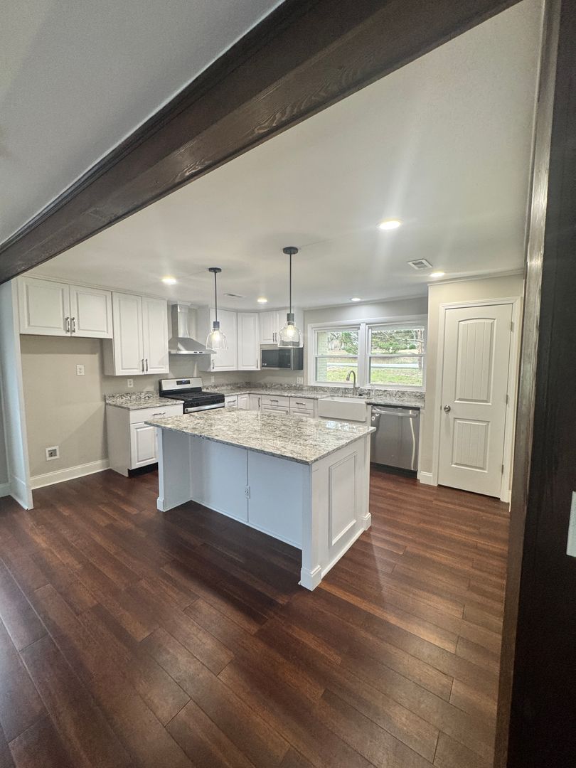 Knoxville House: 2713 Byington Beaver Ridge Rd