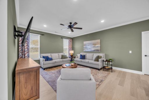 Listing photo thumbnail