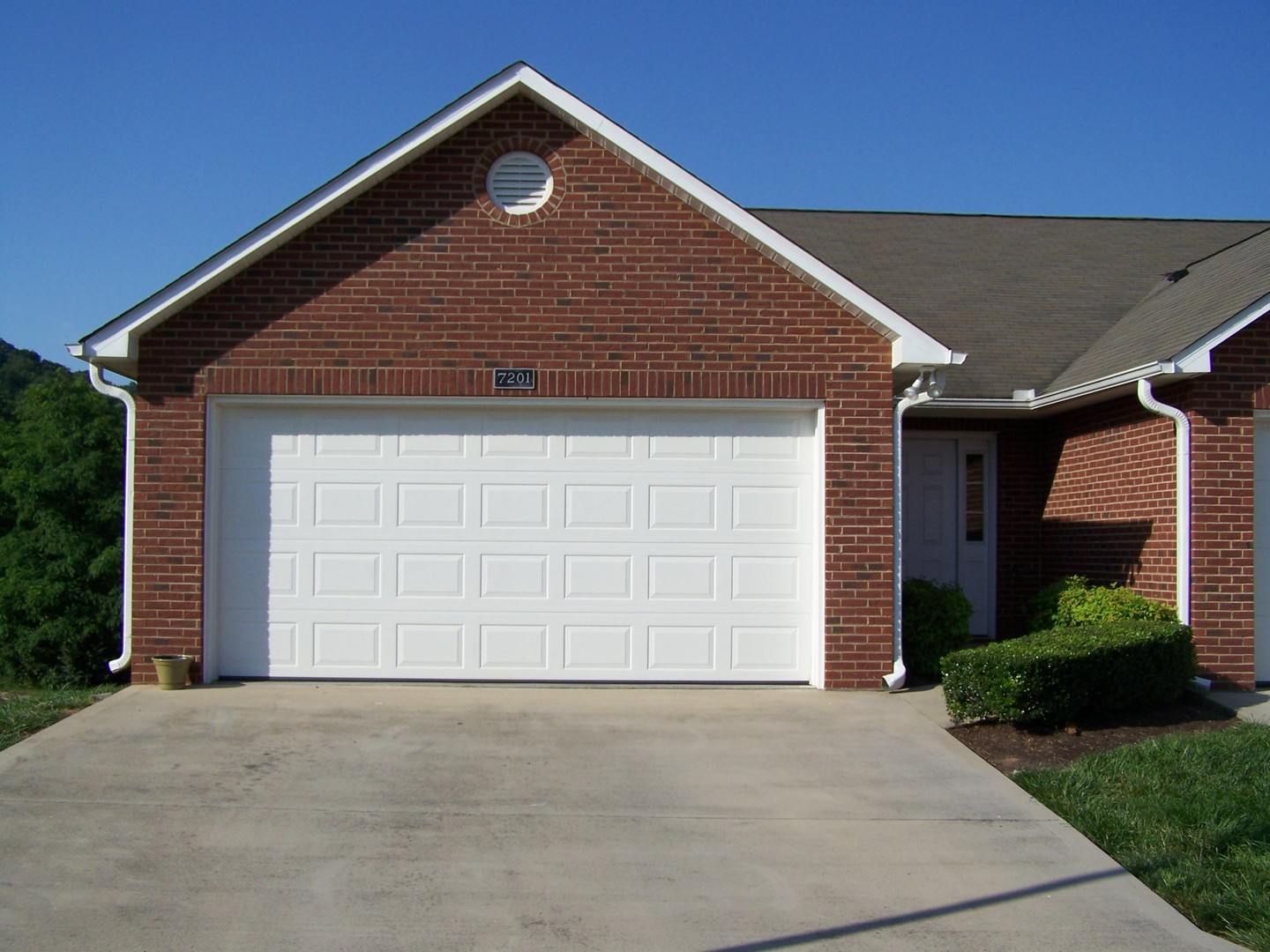 Knoxville House: 7201 Long Shot Lane
