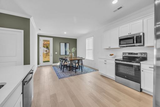 Listing photo thumbnail