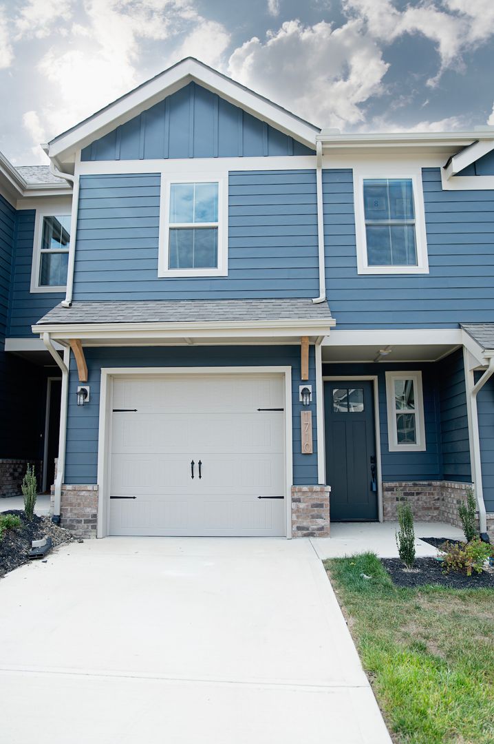 Maryville Townhome: 1211 Mountain Quail Circle (CR083)