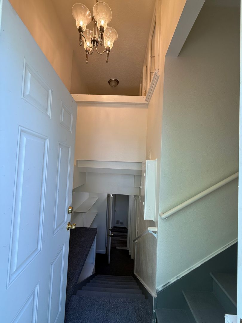 Greeley Apartment: 1007 23rd Street Road