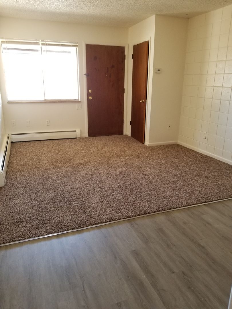 Greeley Apartment: 1900 30th Street