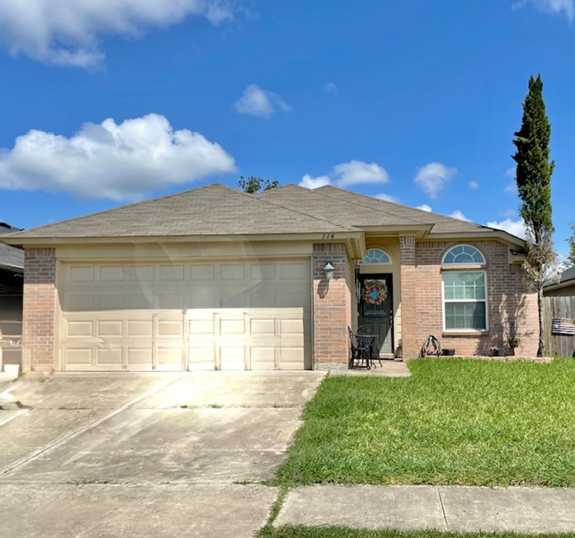 Victoria House: 114 Carlsbad Dr